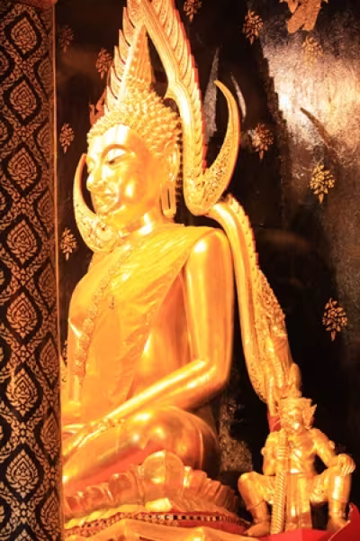 ท้าวเวสสุวรรณฐานองค์พระพุทธชินราช
